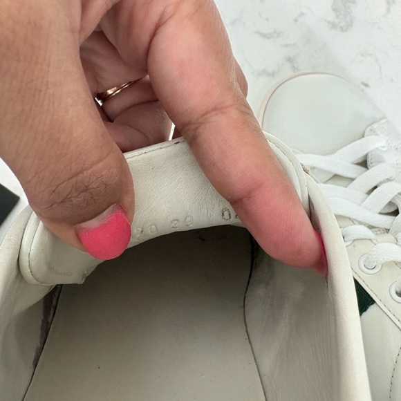 Gucci Women's White Sneakers with Embroidered Details - Picture 7 of 7